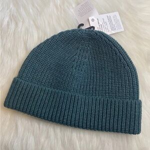 Lululemon close fit rib knit wool blend beanie